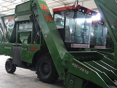 玉米青儲(chǔ)機(jī)